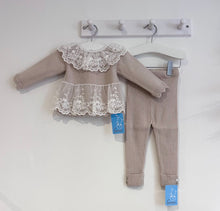 Load image into Gallery viewer, AW23 Beige Lace legging set