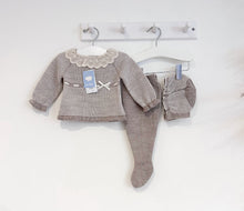 Load image into Gallery viewer, Beige knitted 3 piece set